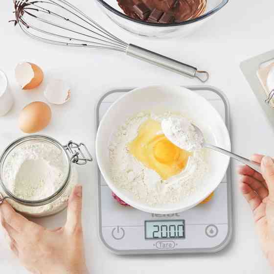 Весы кухонные Tefal Optiss Cake Pops BC50D4V0 5 кг серебристые Киев
