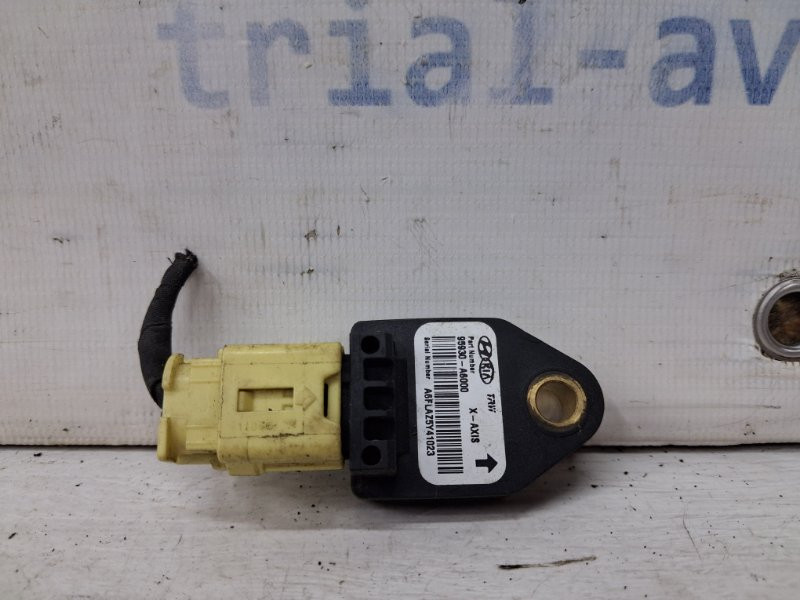 Датчик удара (AIRBAG) Kia Ceed JD 1.6 DIESEL D4FB 2012 (б/у) Київ - зображення 1