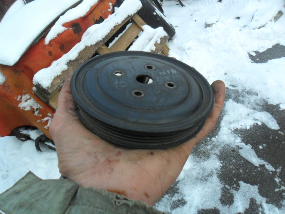 Nissan 2105106E00, Шків помпи Ніссан Санні CA16D, CA18D, оригінал Вінниця - зображення 1