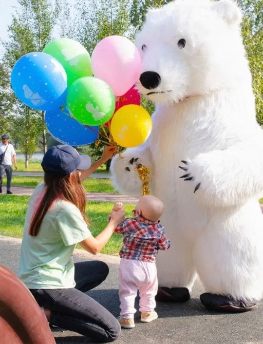 Белый медведь Ужгород заказать поздравление на вашу дату Ужгород - изображение 1