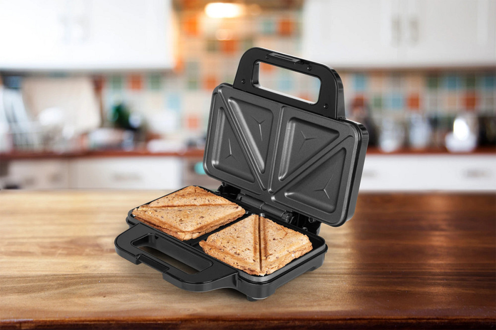 Бутербродница ECG S 2120 Grande 900 Вт черная Київ - зображення 6