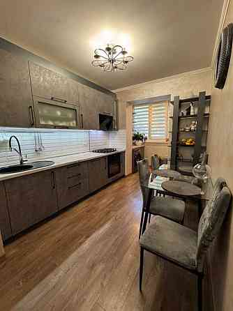 продажа 3-к квартира Ровно, 72000 $ Рівне