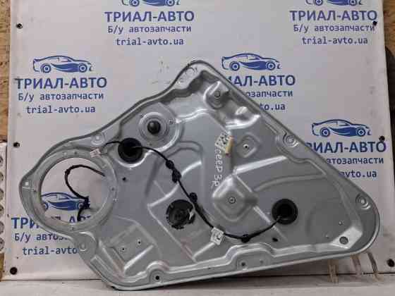 Стеклоподъемник задний правый (ручной) Kia Ceed ED 1.6 DIESEL D4FB 2006 (б/у) Киев