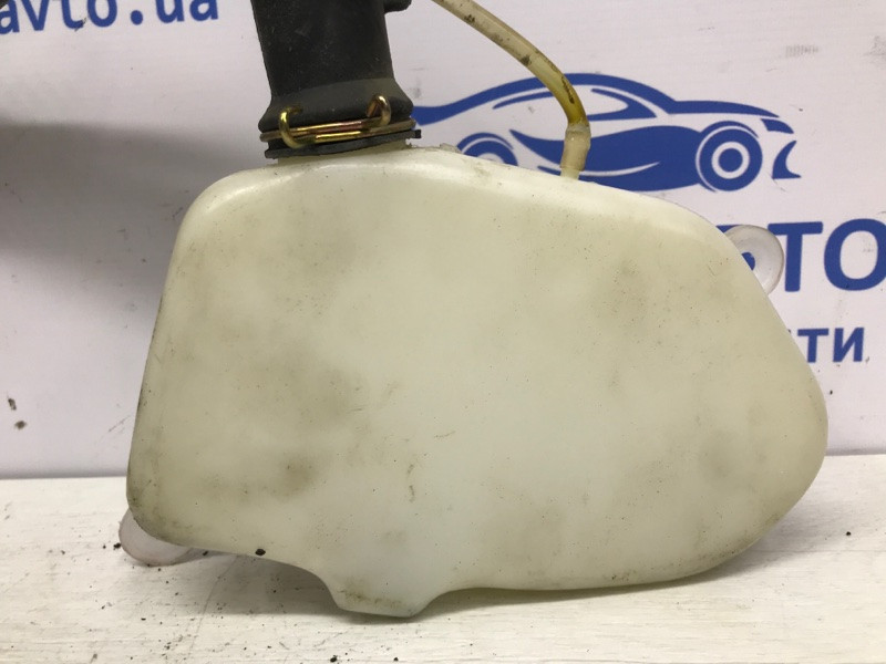 Бачок омывателя Mitsubishi Pajero Sport K9 2.5 DIESEL 4D56 1996 задн. (б/у) Киев - изображение 2