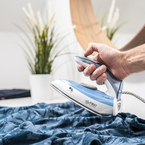 Утюг First FA-5640-2 1100 Вт голубой Київ - зображення 4