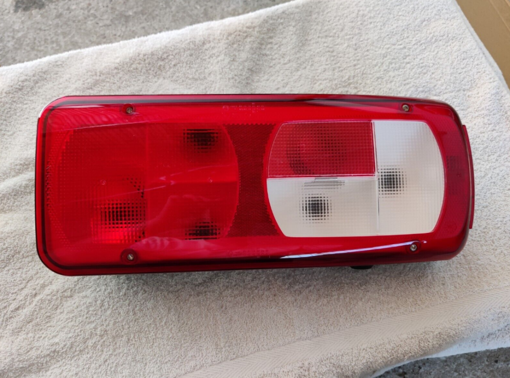 1875578 Фонарь задний правый DAF XF 106 Euro 6 Львів - зображення 1