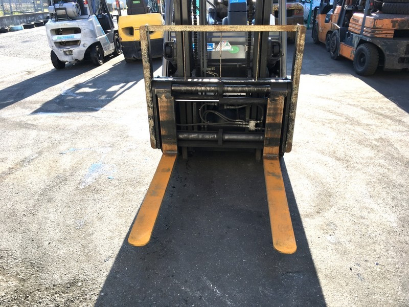 Газ-бензиновий навантажувач TCM (Nissan), із синхронним позиціонером вил. Модель: FHGE20T5 Миколаїв - зображення 4