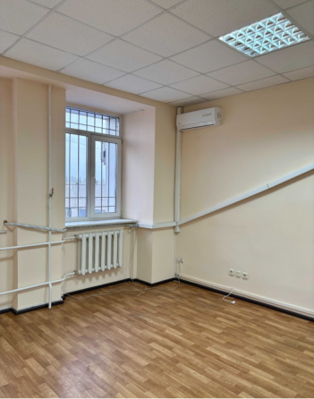 Новозабарська вул 2\6 офіс 31м Киев