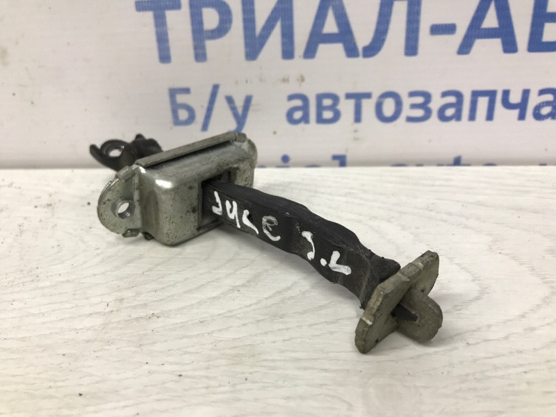 Ограничитель двери задний левый Nissan Juke F15 1.6 TURBO MR16DDT 2010 (б/у) Киев - изображение 3