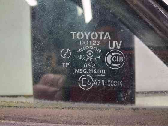 Стекло двери задней левой (форточка) Toyota Camry 2001-2006 6812433010 (Арт. 68188) Киев