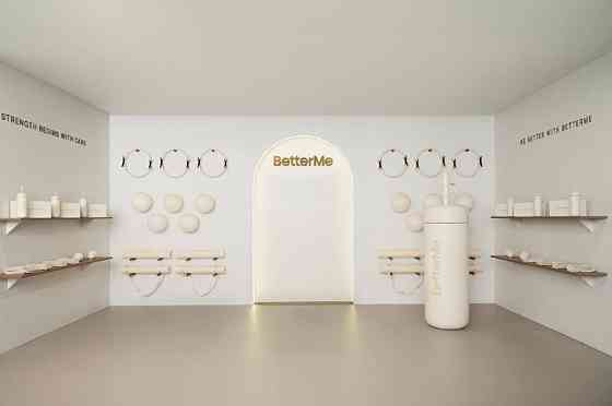 Рекламні фігури для брендових магазинів BetterMe Київ