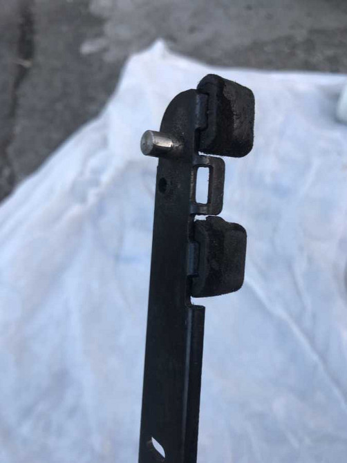 Направляющая Салазка для стекляного люка на W-140 Київ - зображення 4