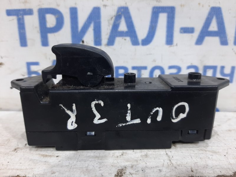 Кнопка стеклоподъемника Mitsubishi Outlander CU 2.4 БЕНЗИН 4G69 2003 (б/у) Киев - изображение 1