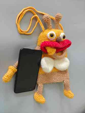 Сумочка чохол для смартфона бджілка дитяча ручна робота Нововолынск