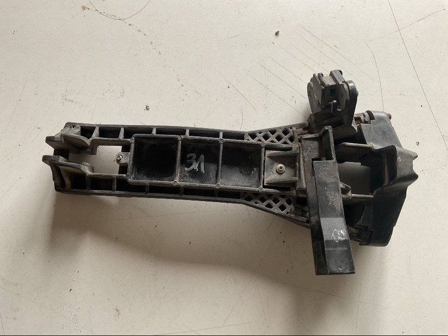 Бу держатель наружной ручки двери задней левой Mercedes W168, A1687600734 Кропивницький - зображення 1
