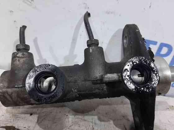 Тормозной цилиндр главный Hyundai Tucson JM 2.0 DIESEL D4EA 2004 (б/у) Киев