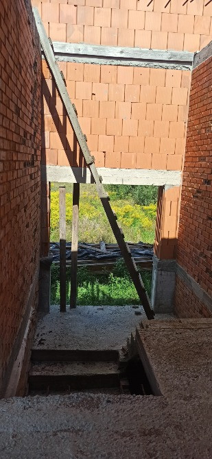 Броварський р.с.Рожни.Недобудова з озером Бровари - зображення 7