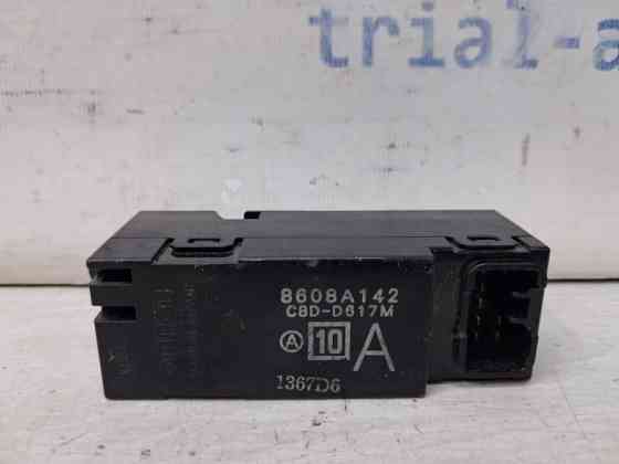 Кнопка стеклоподъемника Mitsubishi Pajero Wagon 4 3.2 ДИЗЕЛЬ 4M41 2006 (б/у) Киев