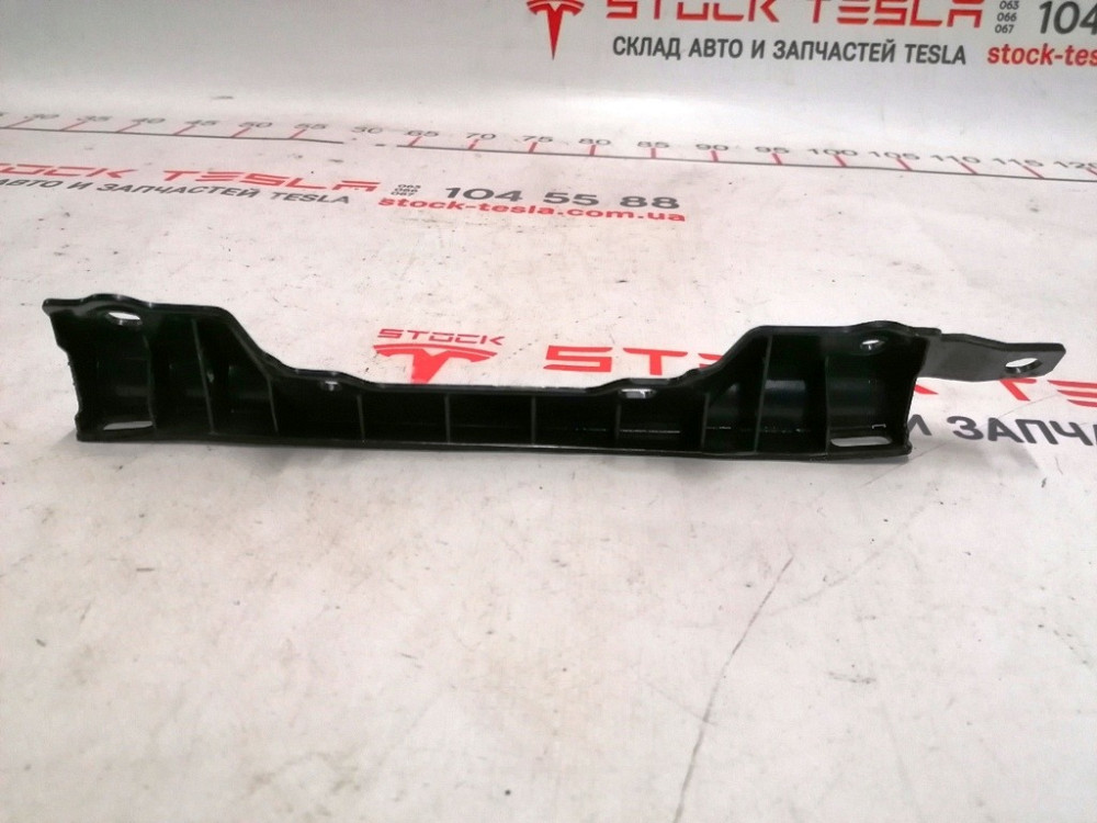 Кронштейн облицовки стойки А правый Tesla model X 1054068-00-A Киев - изображение 2
