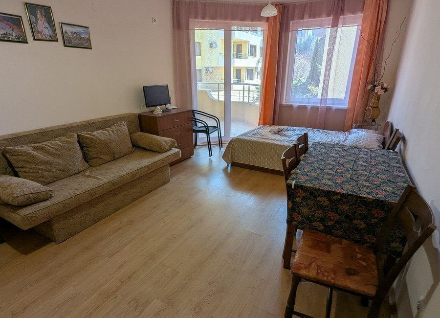 Однокомнатная квартира в комфортабельном комплексе в 200 м от моря в г.Бяла (Варненская обл.) ( Одеса - зображення 1