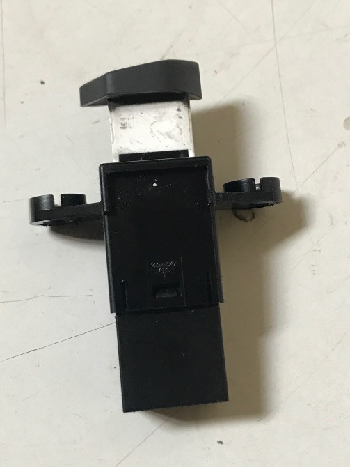 Бу кнопка TRIP в накладку панели приборов Kia Rio 3, 299101547 Кропивницький - зображення 2