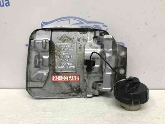 Лючок бака Mitsubishi Outlander CU 2.4 БЕНЗИН 4G69 2003 (б/у) Киев