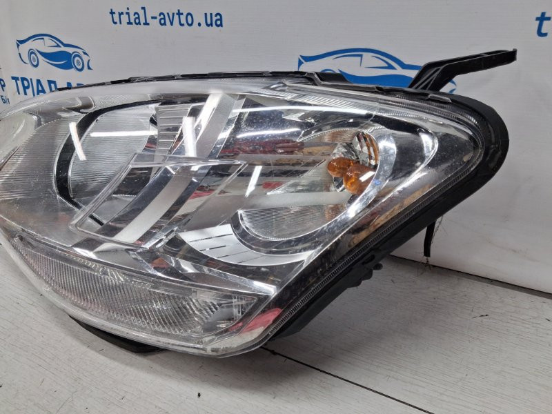 Фара левая галоген SsangYong Korando C200 2.0 DIESEL D20DT 2010 (б/у) Київ - зображення 3