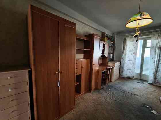 Простора квартира по вул. Гарета Джонсона Київ
