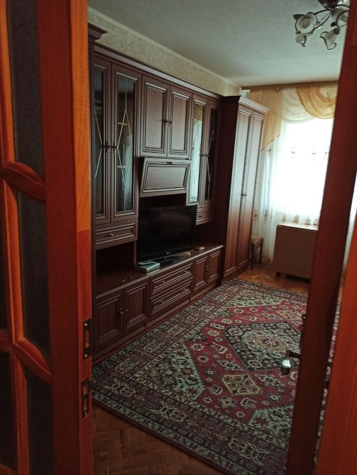 м.Минская 3мин.Без хозяев. Сдам комнату. Київ - зображення 1