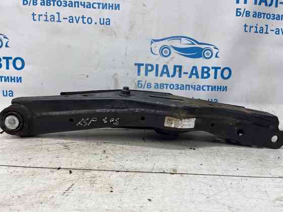 Рычаг задней подвески нижний поперечный (под пружину) Kia Sportage QL 1.7 DIESEL D4FD 2015 лев. (б/у Київ
