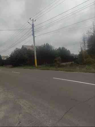 Зазим'я. Продам 11сот по вул. Деснянська, асфальт, забудовані сусіди Бровари