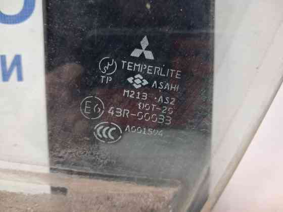 Стекло двери переднее левое Mitsubishi Outlander 2003-2006 MR978105 (Арт. 66535) Київ