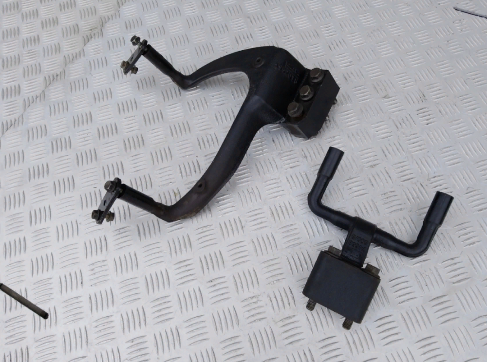 1952018 Кронштейн крепления диффузора вентилятора DAF XF 106 Euro 6 Львов - изображение 4