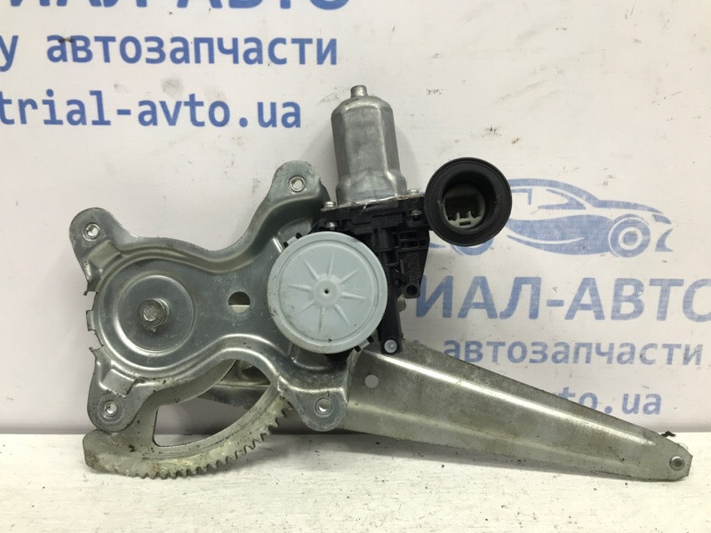 Стеклоподъемник задний правый Toyota RAV 4 A30 2.0 БЕНЗИН 1AZFE 2005 (б/у) Киев - изображение 1