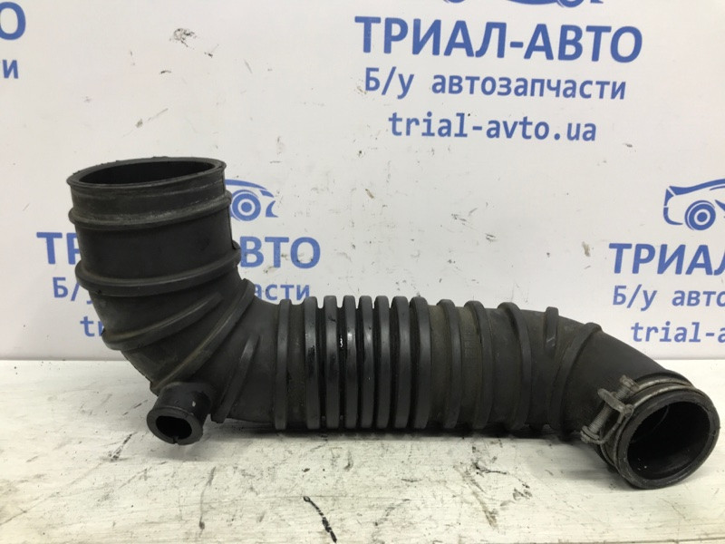 Патрубок воздушного фильтра Mitsubishi Pajero Wagon 3 3.2 ДИЗЕЛЬ 4M41 1999 (б/у) Київ - зображення 3