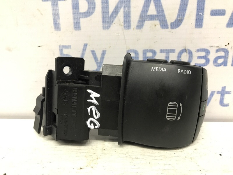 Кнопки руля Renault Megane 3 1.5 DIESEL K9K 2008 (б/у) Київ - зображення 1