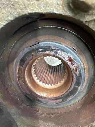 Кулак поворотный правый со ступицей Hyundai IX35 LM 1.7 DIESEL D4FD 2009 (б/у) Киев