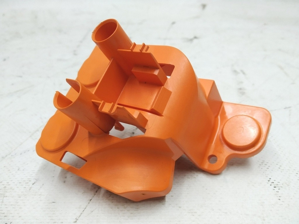 Крышка верхняя панели управления пентхауса основной батареи Tesla model model Y 1110699-00-E Київ - зображення 1