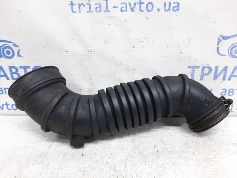 Патрубок воздушного фильтра Mitsubishi Pajero Sport K9 2.5 DIESEL 4D56 1996 (б/у) Киев - изображение 2