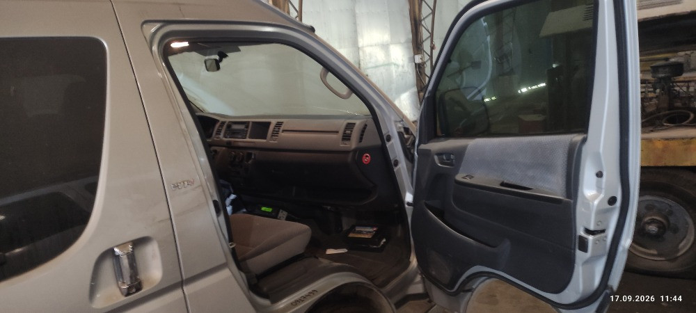 Продаж мікроавтобусу Toyota Hiace Кам'янське (Дніпродзержинськ) - зображення 5
