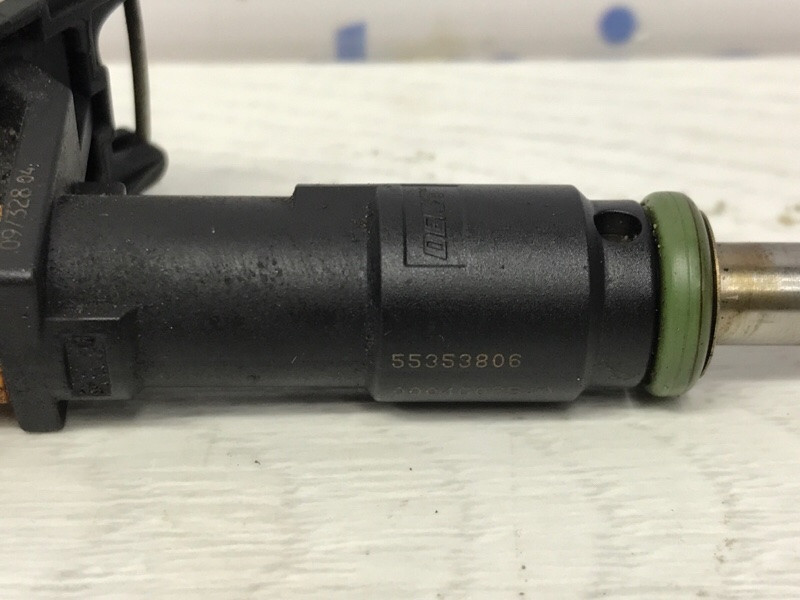 Форсунка топливная Chevrolet Cruze J300 1.8 2009 (б/у) Киев - изображение 3