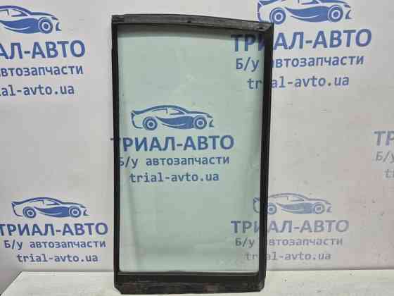Стекло двери задней правой (форточка) Mitsubishi Pajero Wagon 4 3.2 ДИЗЕЛЬ 4M41 2006 (б/у) Київ