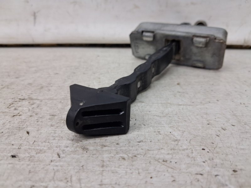 Ограничитель двери передний правый Mazda 6 GH 2.5 БЕНЗИН L5-VE 2007 (б/у) Київ - зображення 3