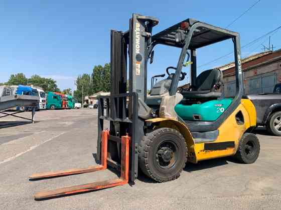 Вилковий автонавантажувач Komatsu на великих 12 колесах. Модель:FG20C-16. Львов