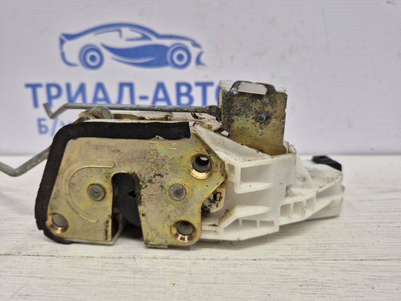 Замок двери передний правый Mitsubishi Pajero Sport K9 2.5 DIESEL 4D56 1996 (б/у) Киев - изображение 3