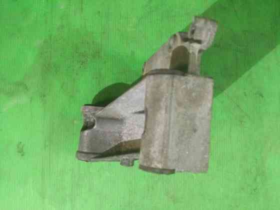 Кронштейн генератора 1715080 БМВ BMW Вінниця