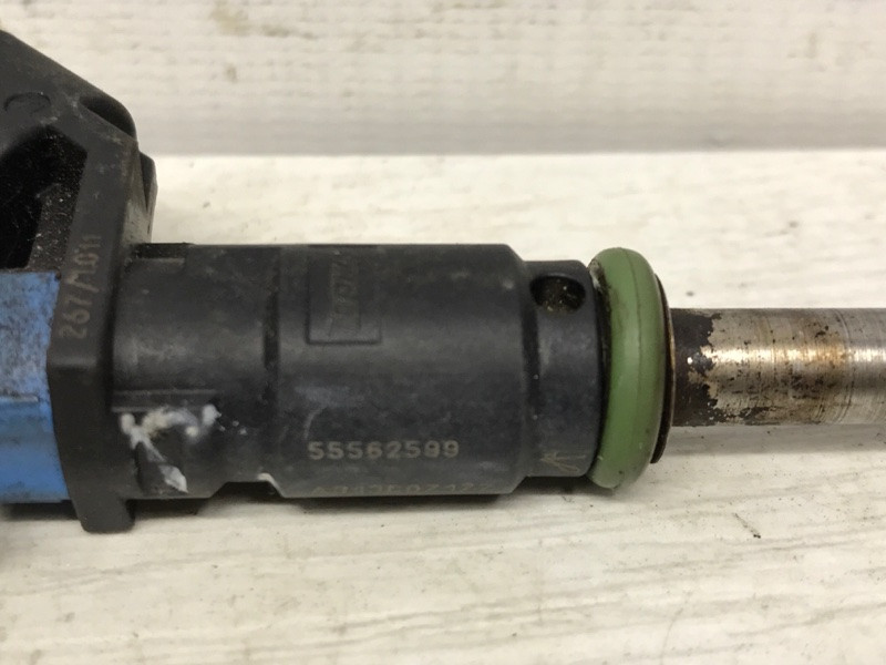 Форсунка топливная Chevrolet Cruze J300 1.6 F16D4 2009 (б/у) Київ - зображення 3