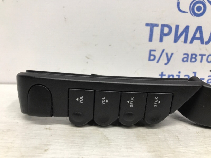 Кнопки руля SsangYong Rexton Y250 2.7 D27DT 2006 (б/у) Киев - изображение 2