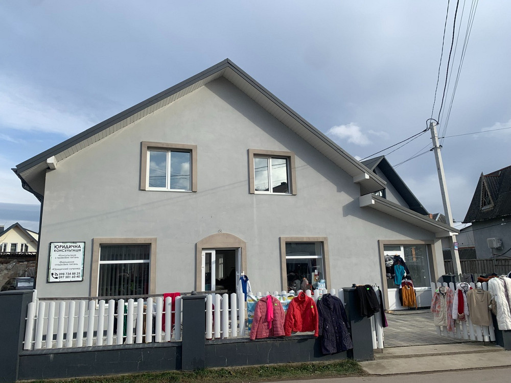 Двоповерховий будинок у центрі Делятина Яремче - изображение 2