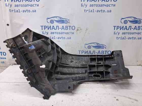 Кронштейн бампера передний правый Renault Trafic 2001-2014 620340102R (Арт. 80686) Киев